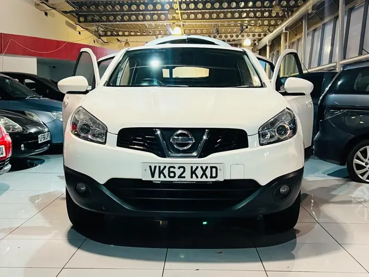 Nissan Qashqai 2012 photo 4