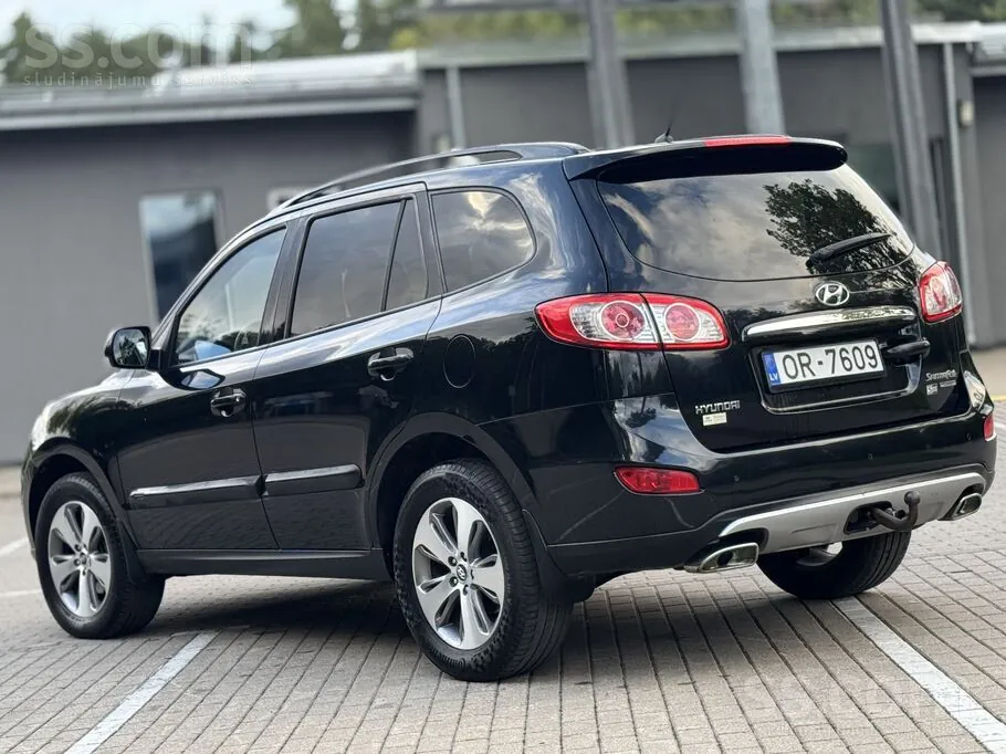 Hyundai Santa Fe 2012 photo 4