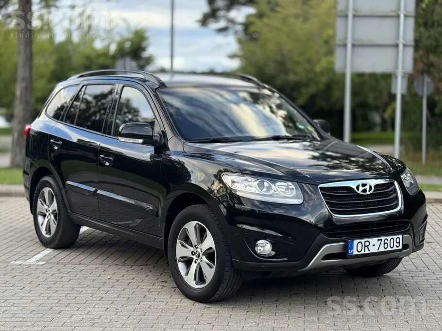 Hyundai Santa Fe 2012 photo 3