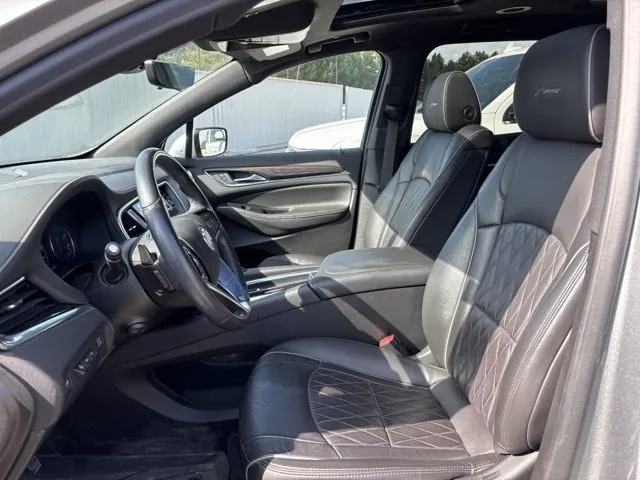 Buick Enclave 2023 photo 3