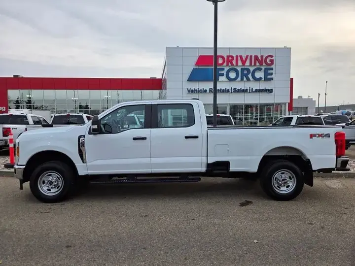 Ford Super Duty F-250 2024 photo 2