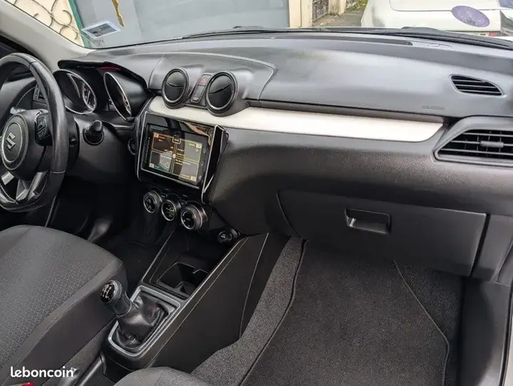 Suzuki Swift 2019 photo 3