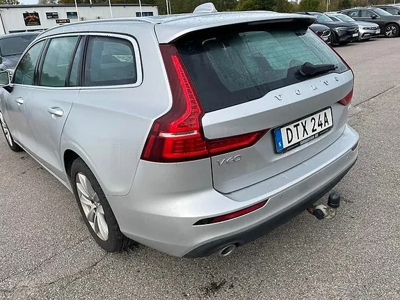 Volvo V60 2021 photo 4