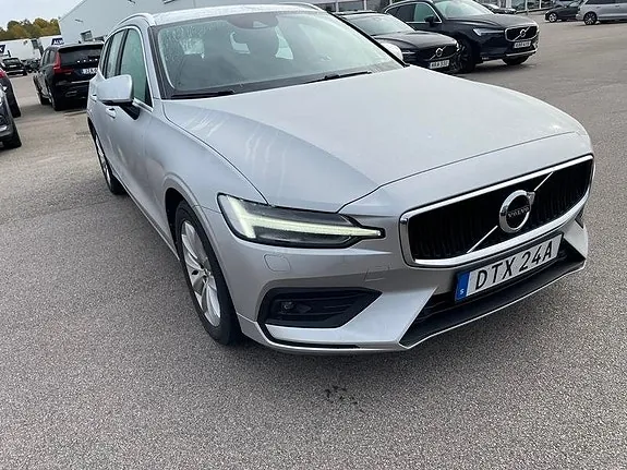 Volvo V60 2021 photo 2
