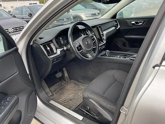 Volvo V60 2021 photo 5
