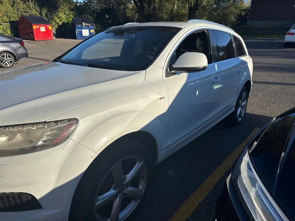 Audi Q7 2012 photo 3