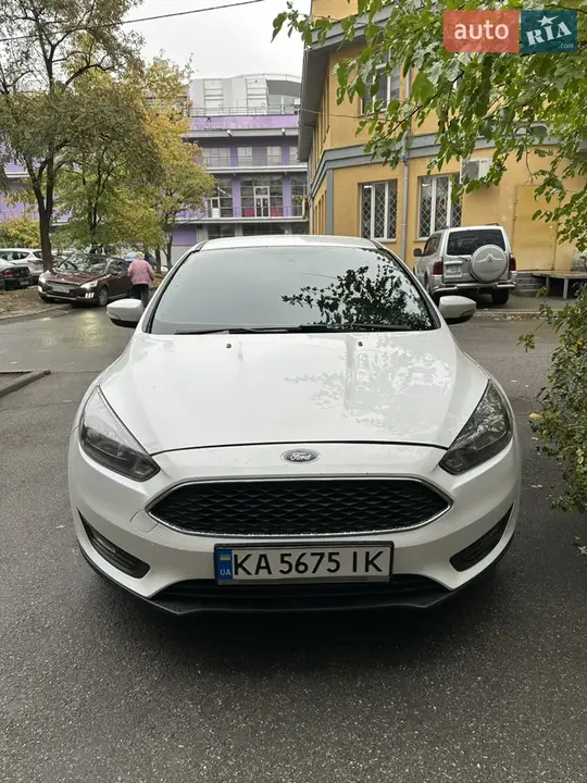 Ford Focus 2015 photo 2