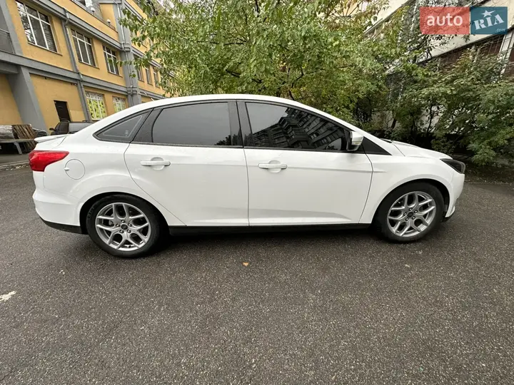 Ford Focus 2015 photo 4