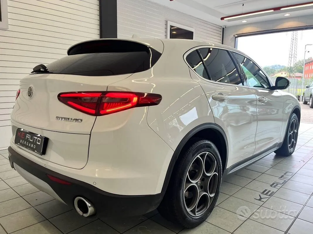 Alfa Romeo Stelvio 2018 photo 5