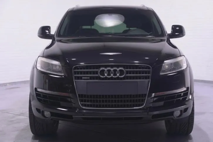 Audi Q7 2006 photo 2