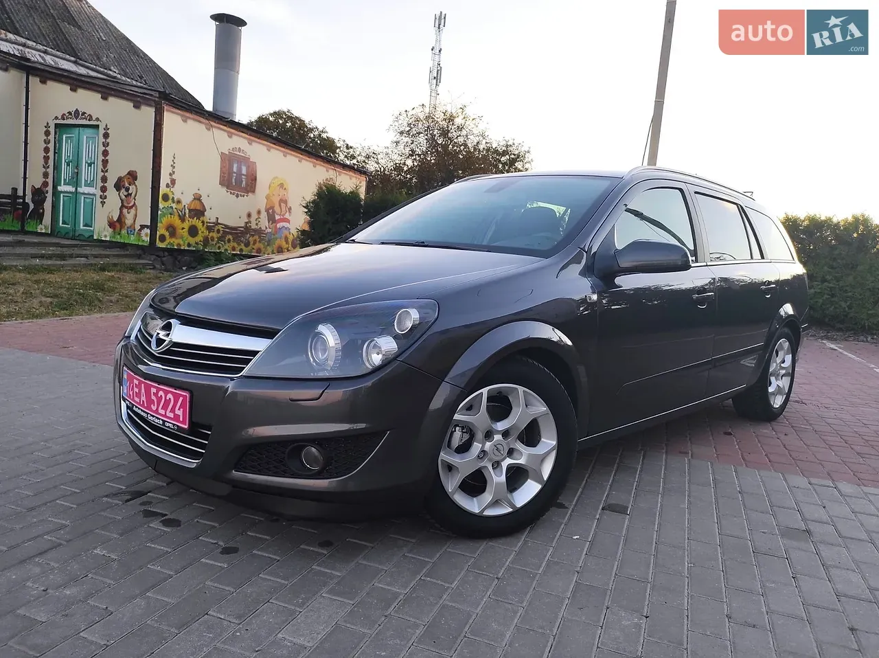 Opel Astra 2009 photo 2