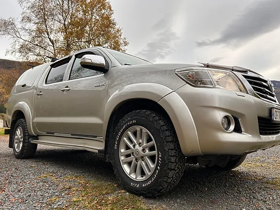 Toyota Hilux 2013 photo 4