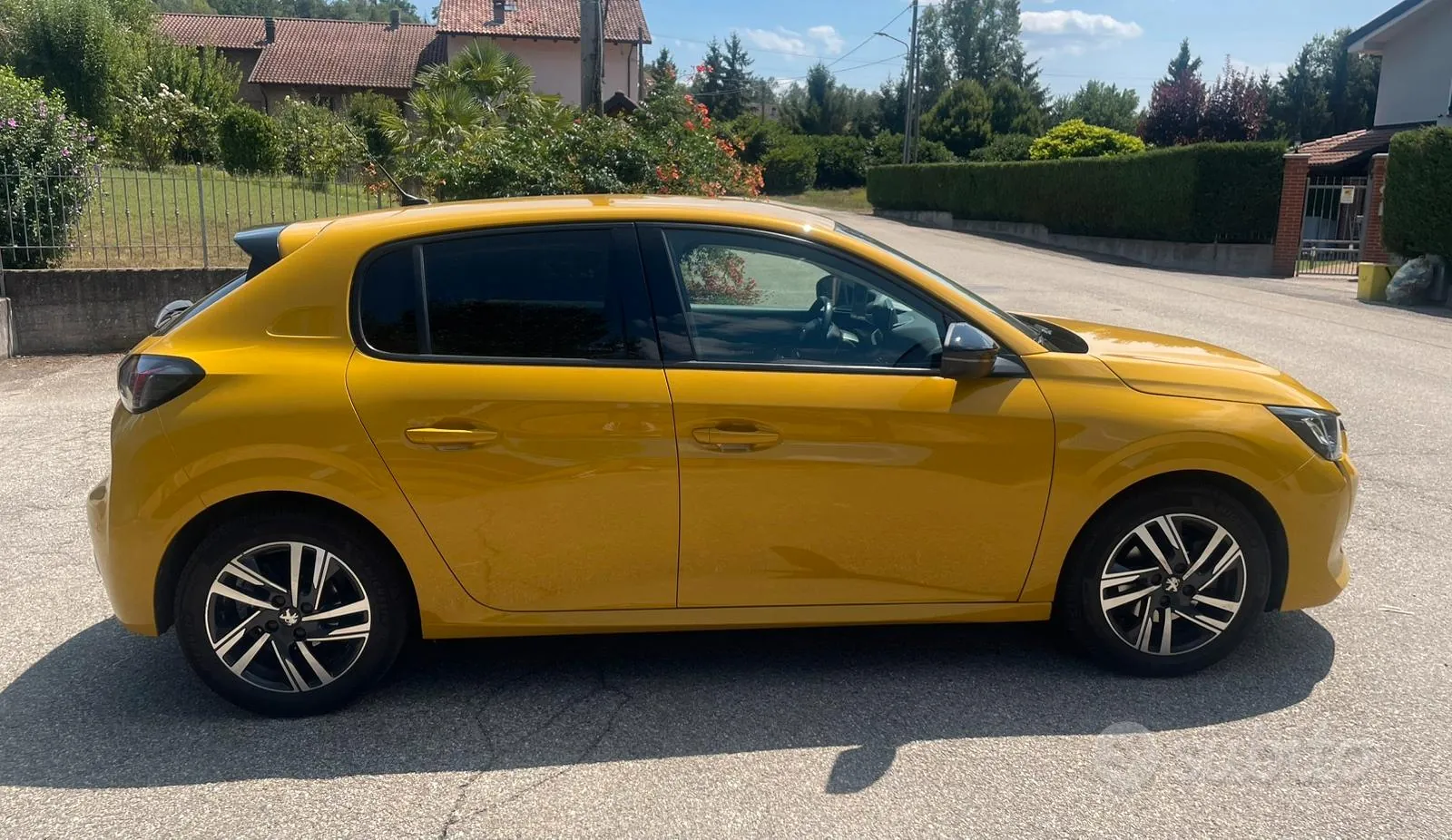 Peugeot 208 2022 photo 4