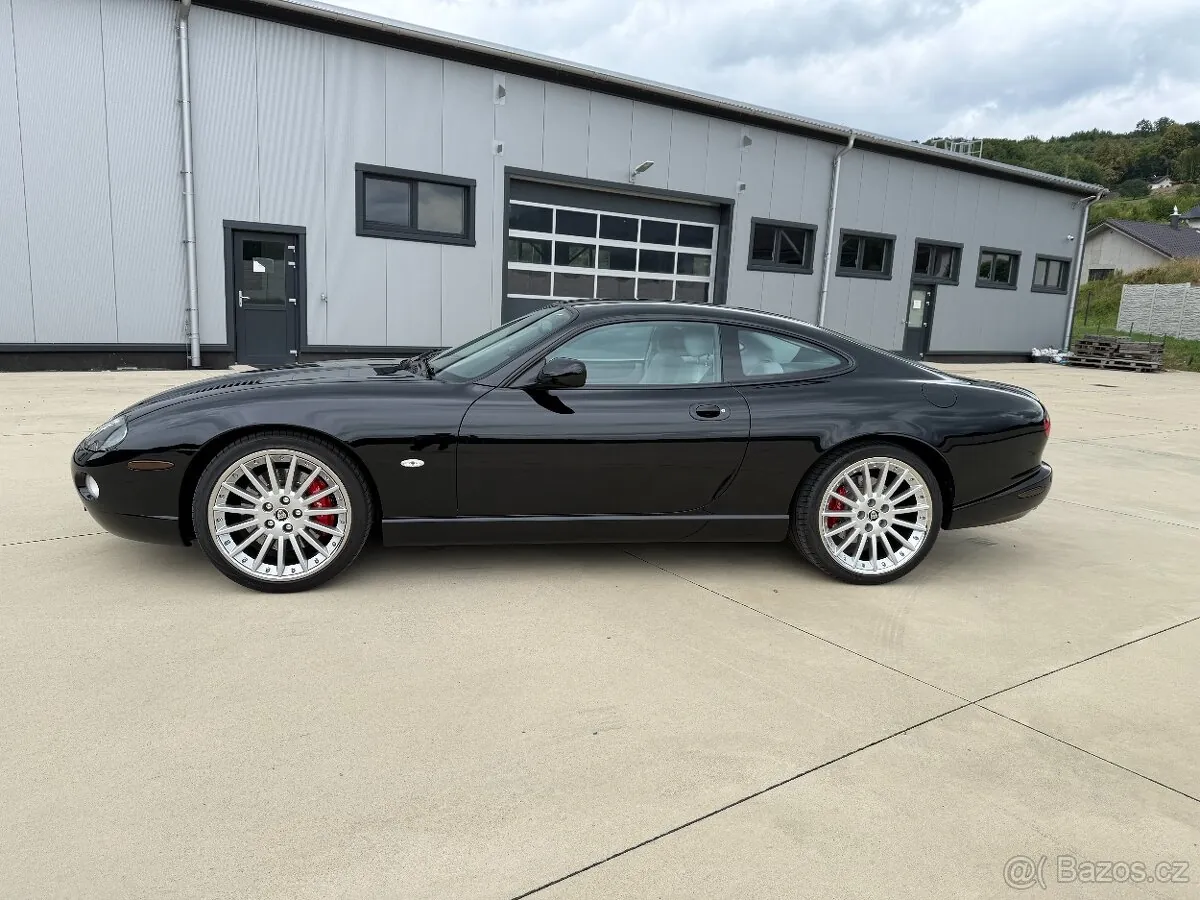 Jaguar Xkr 2004 photo 2