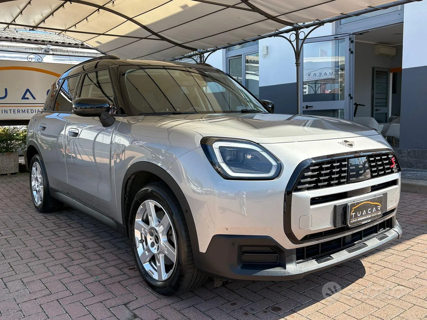 Mini Cooper S Countryman Classic 2024 photo 3