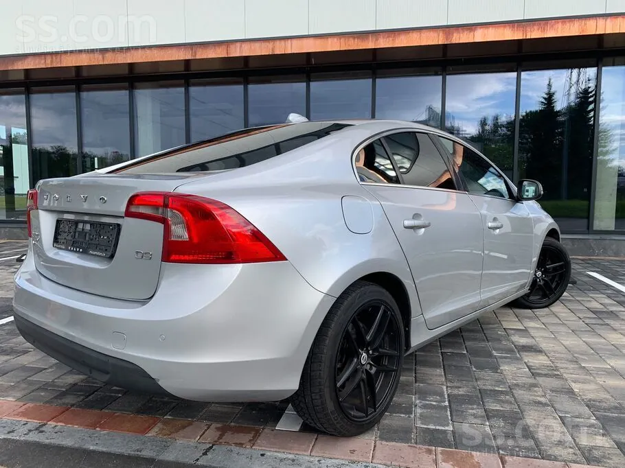 Volvo S60 2011 photo 5