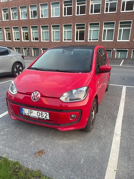 Volkswagen Up 2013 photo 2