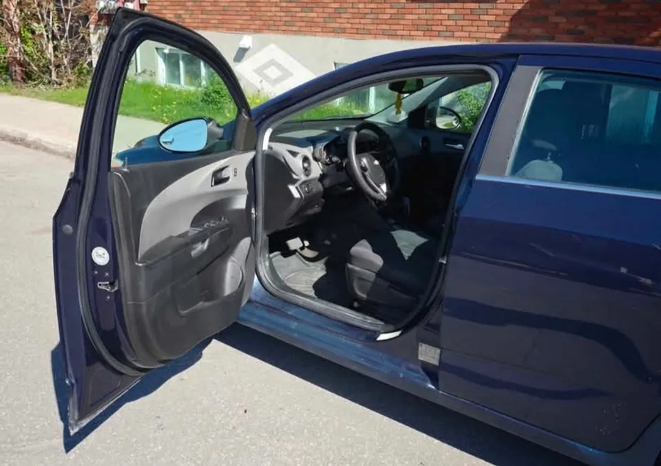 Chevrolet Sonic 2015 photo 3