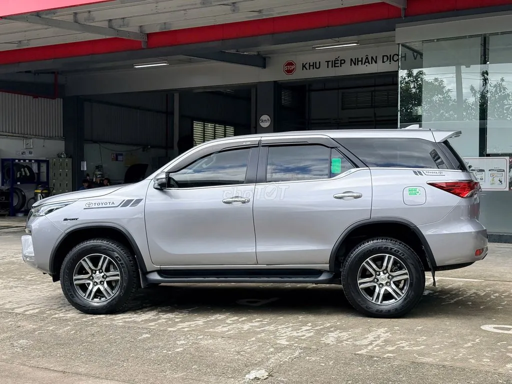 Toyota Fortuner 2024 photo 5