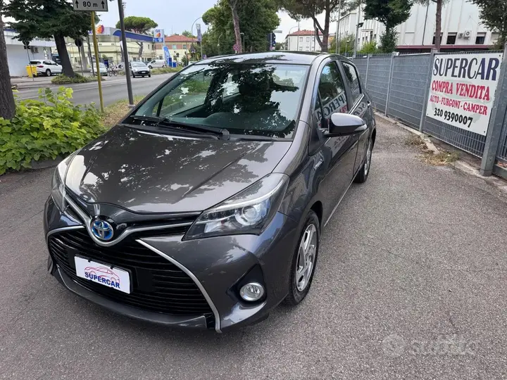 Toyota Yaris 2015 photo 2