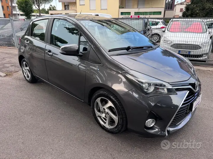 Toyota Yaris 2015 photo 3