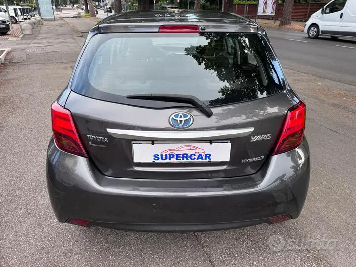 Toyota Yaris 2015 photo 5