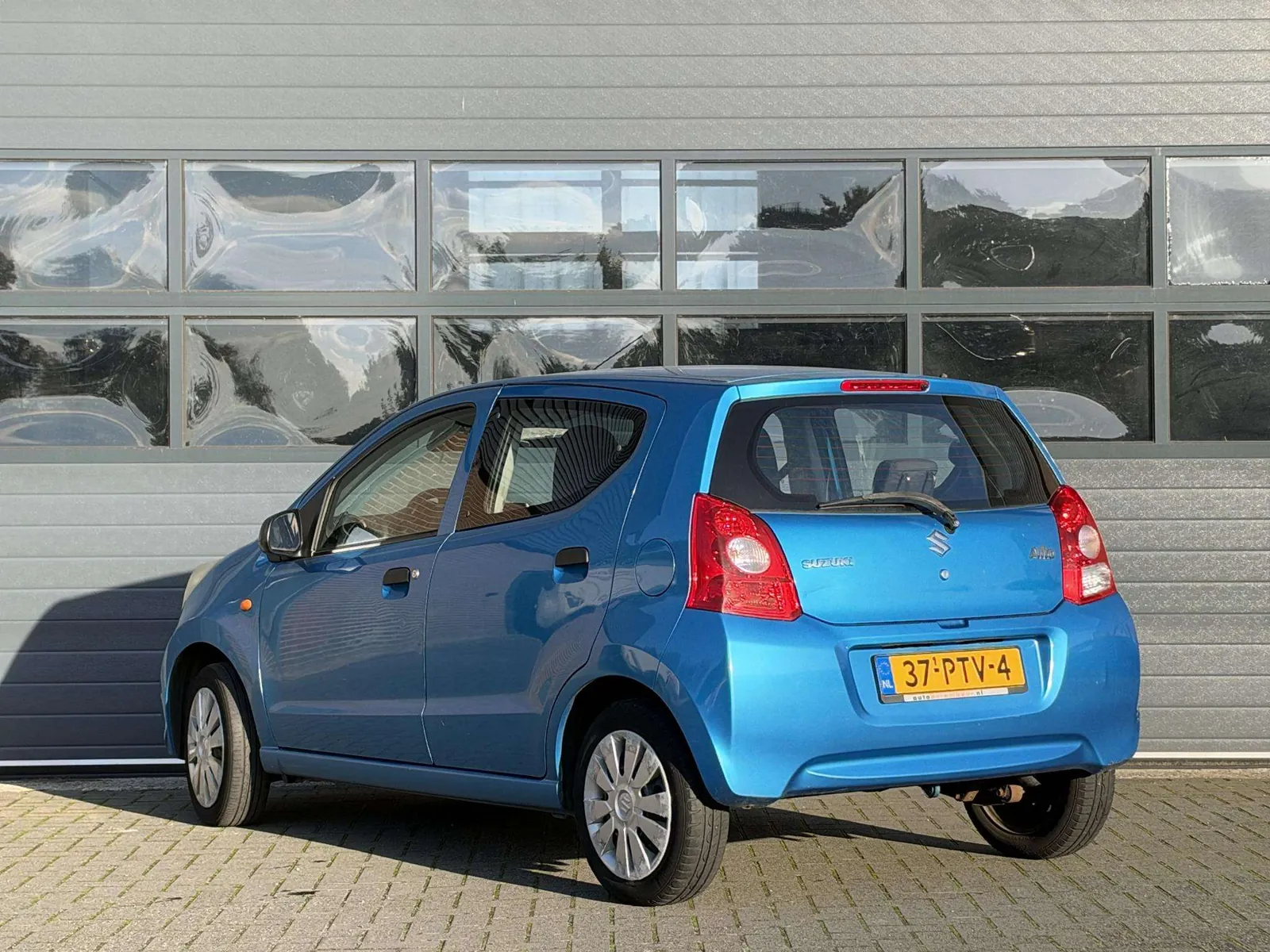 Suzuki Alto 2011 photo 4