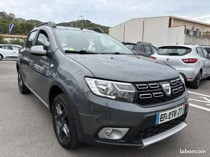 Dacia Sandero 2017 photo 2