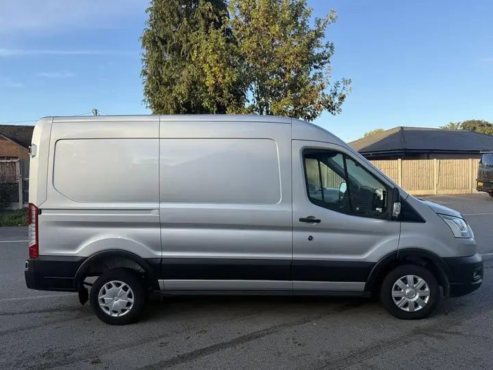 Ford Transit 2020 photo 2