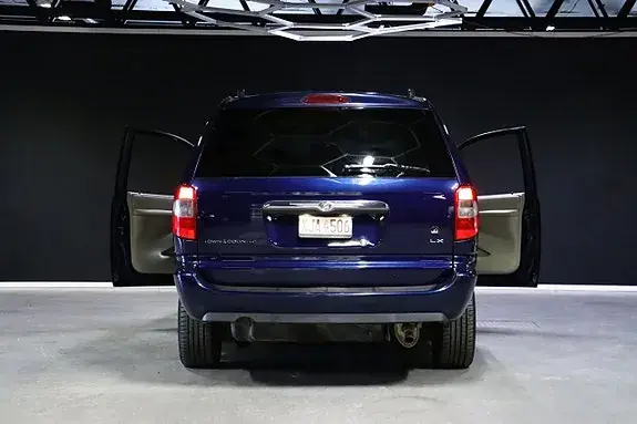 Chrysler Town & Country 2005 photo 5