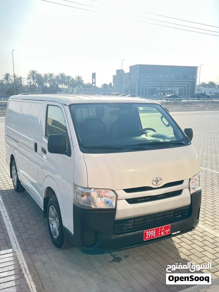 Toyota Hiace 2022 photo 5