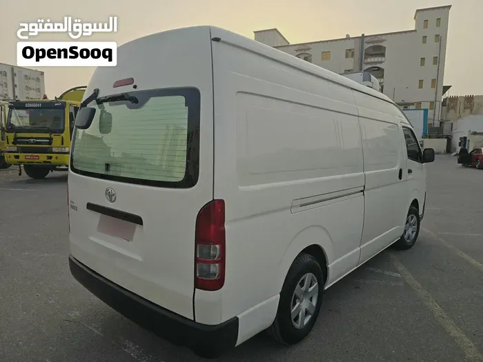 Toyota Hiace 2022 photo 4