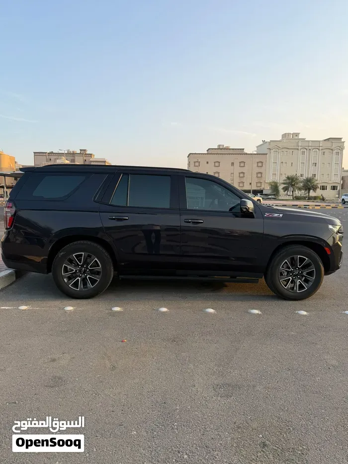 Chevrolet Tahoe 2023 photo 2