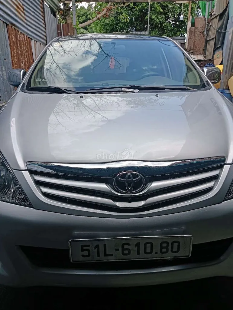 Toyota Innova 2011 photo 3