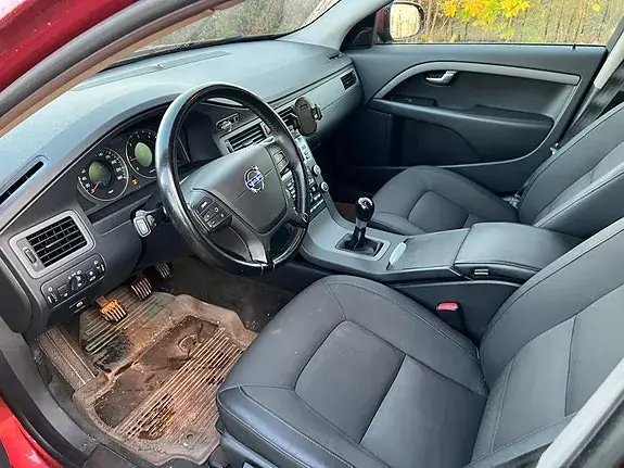 Volvo V70 2011 photo 3