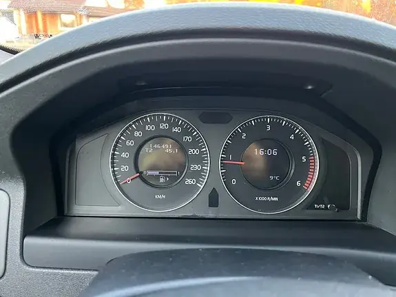 Volvo V70 2011 photo 4