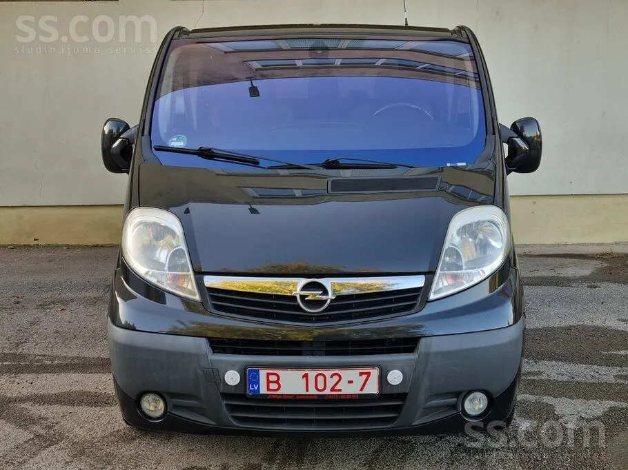 Opel Vivaro 2009 photo 2