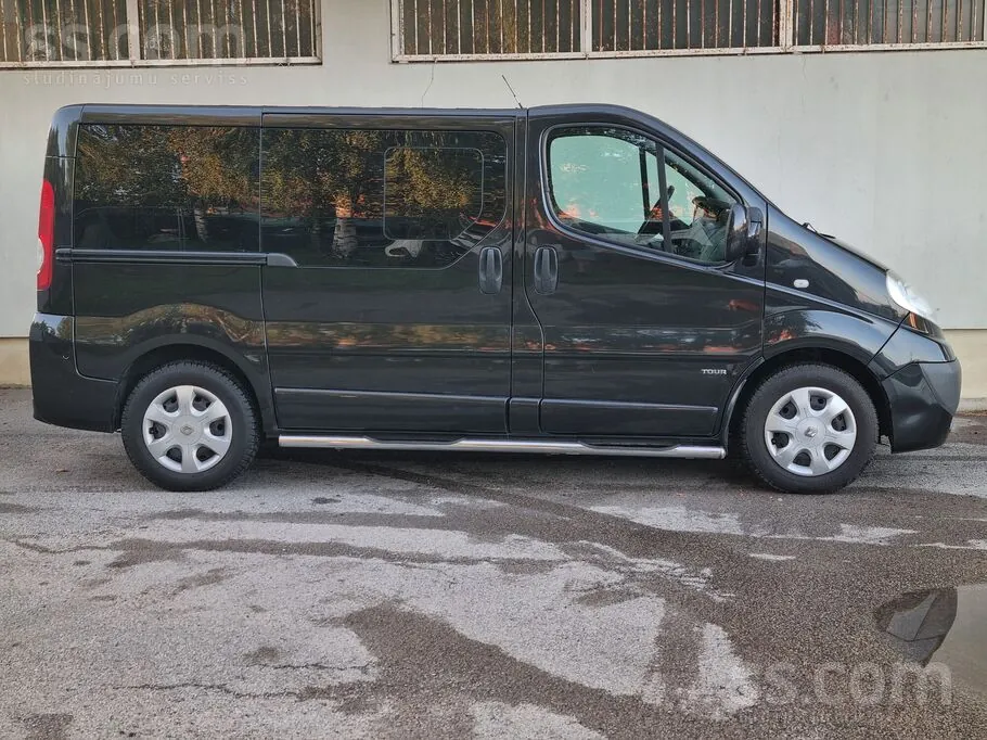 Opel Vivaro 2009 photo 4