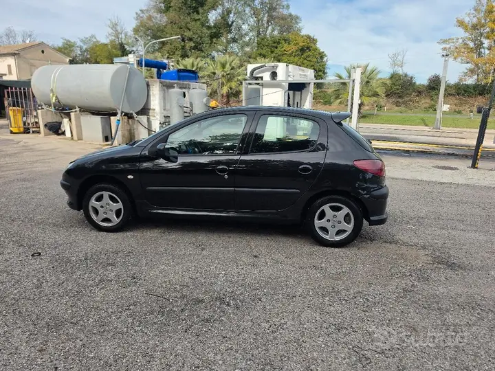 Peugeot 206 2005 photo 3