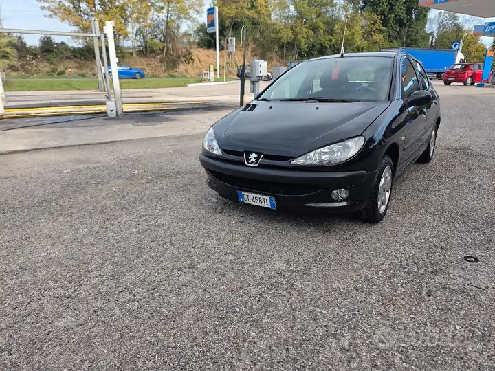 Peugeot 206 2005 photo 2