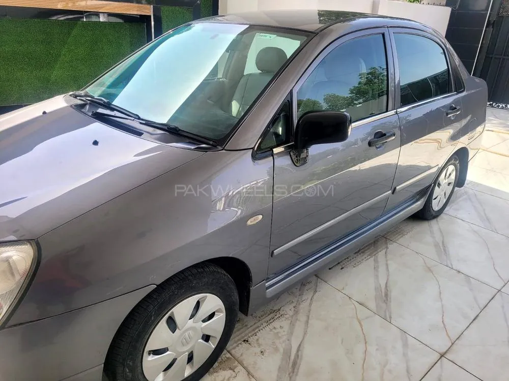 Suzuki Liana