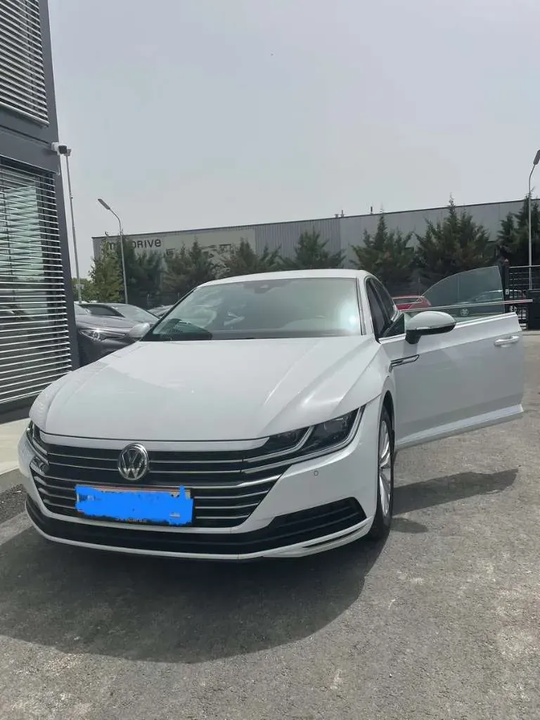 Volkswagen Arteon 2018 photo 2