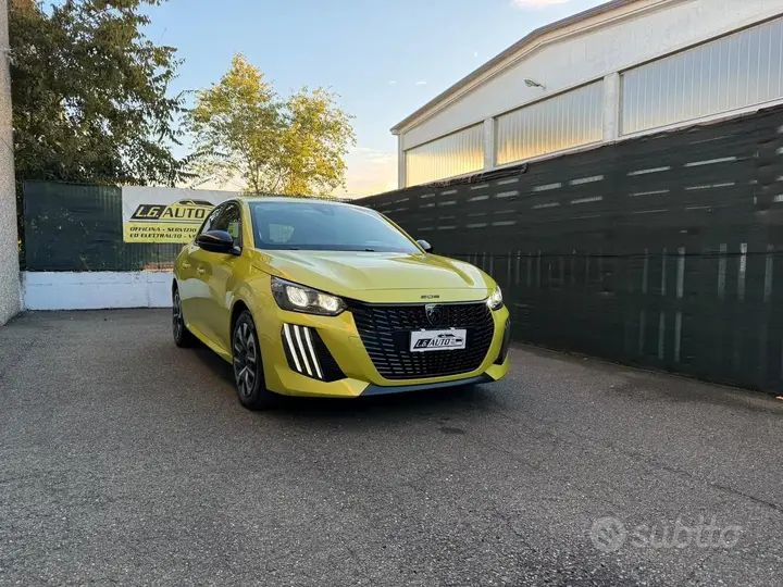 Peugeot 208 2024 photo 3