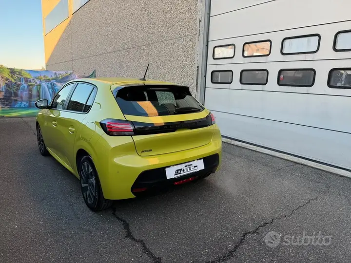 Peugeot 208 2024 photo 4