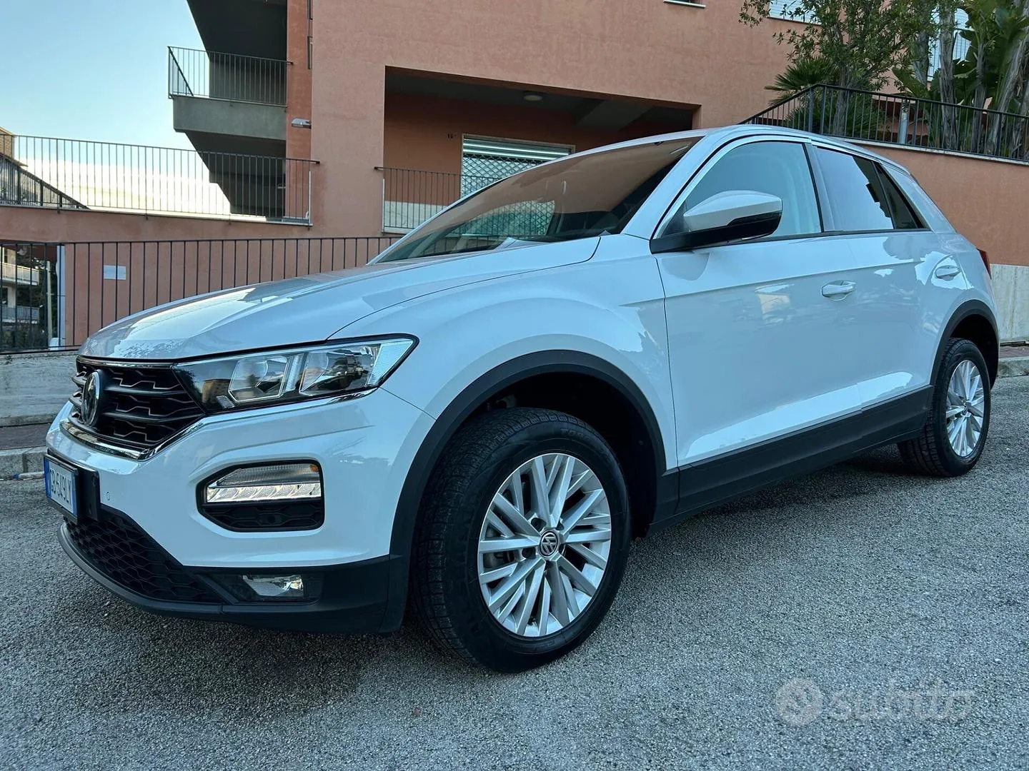 Volkswagen T-Roc 2019 photo 5