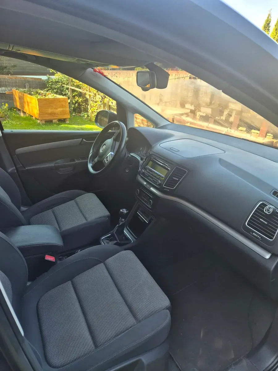 Volkswagen Sharan 2011 photo 3