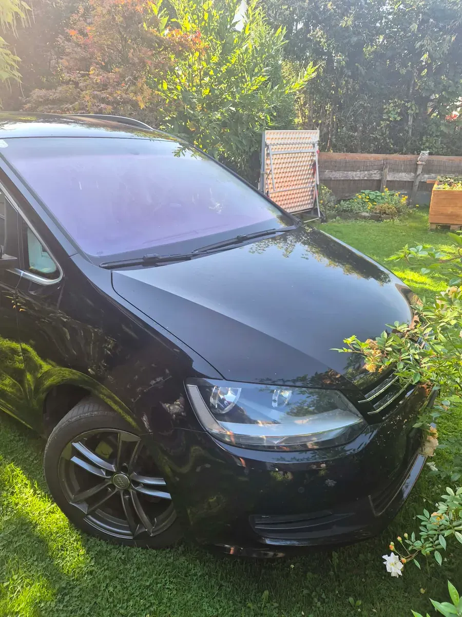 Volkswagen Sharan 2011 photo 2
