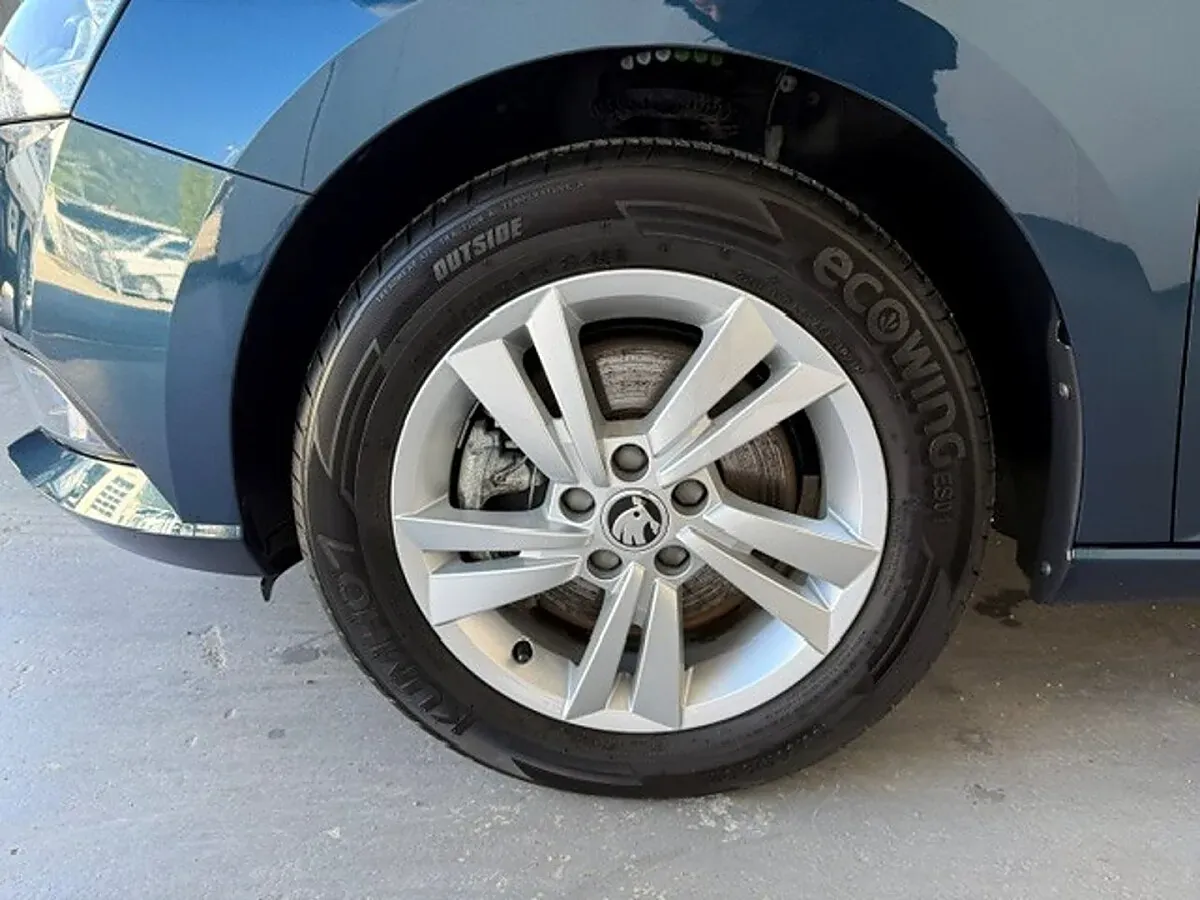 Skoda Fabia 2021 photo 3