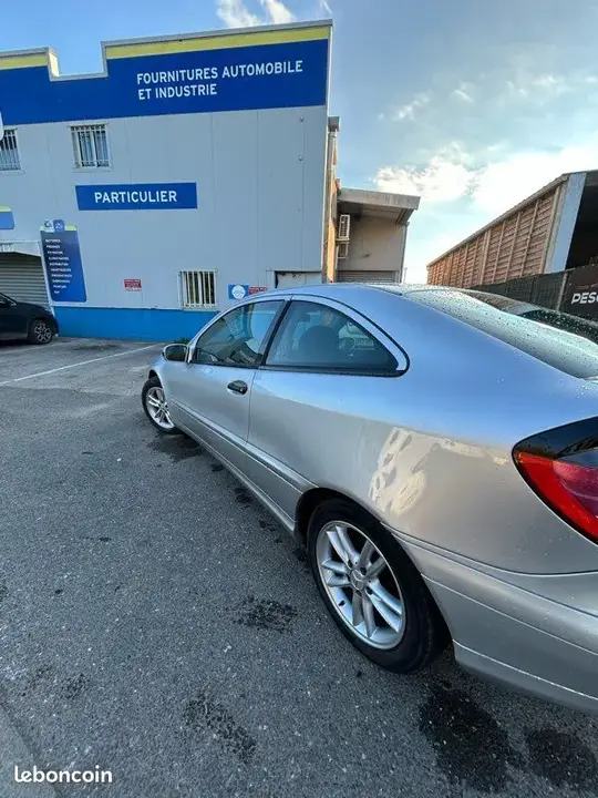 Mercedes-Benz C-Class 2002 photo 5
