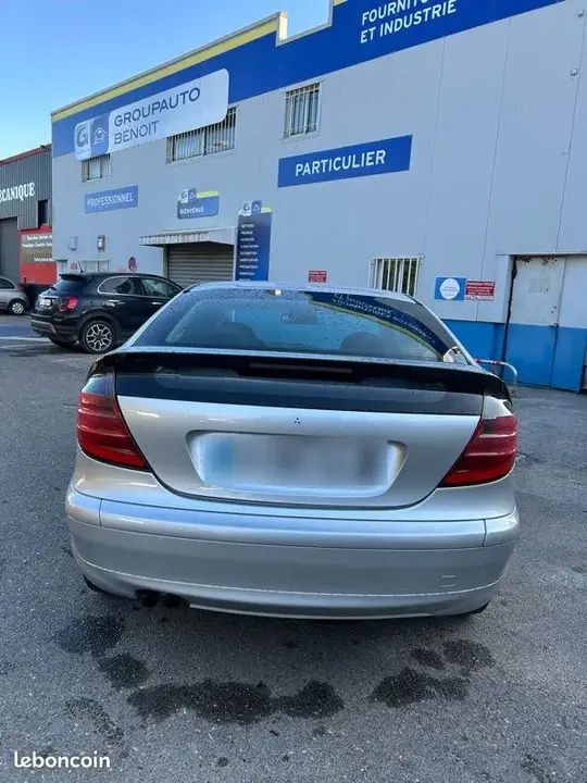 Mercedes-Benz C-Class 2002 photo 4